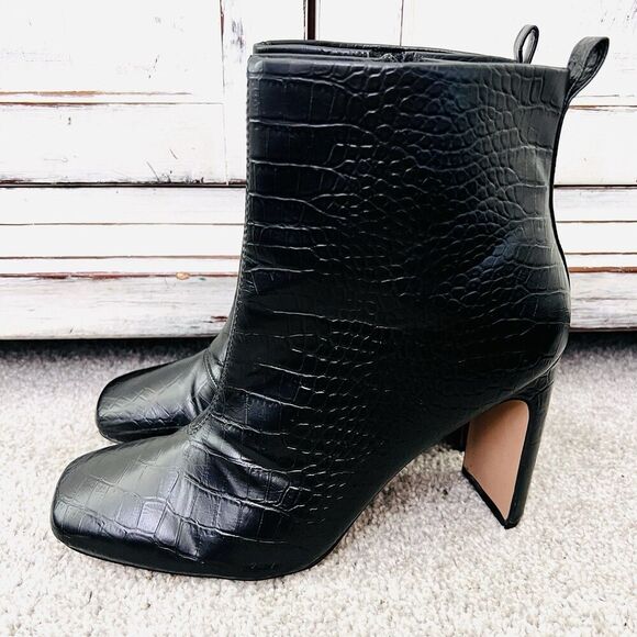 Express Black Croc Embossed Vegan Leather Square Toe Heeled Ankle Boots Size 8.5 - Picture 1 of 8